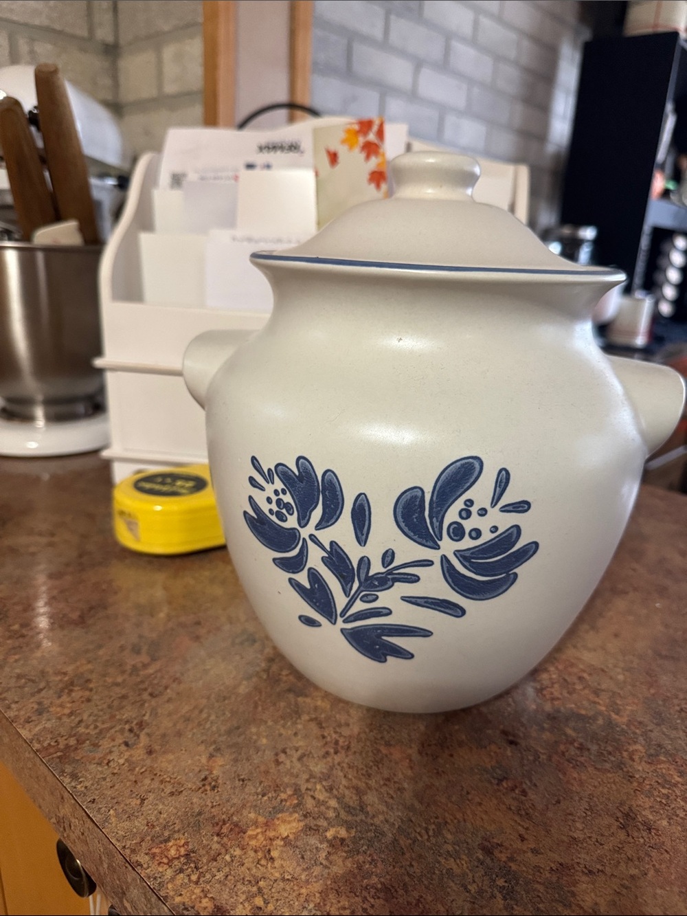 Pfaltzgraff floral Yorktowne  large canister